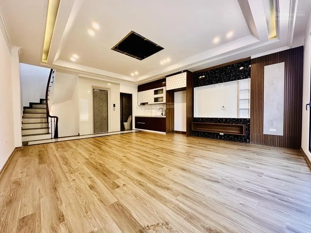 Bán gấp siêu phẩm thanh xuân chủ giảm chào 1 tỷ. khu vip phân lô oto vào nhà thang máy nhập khẩu