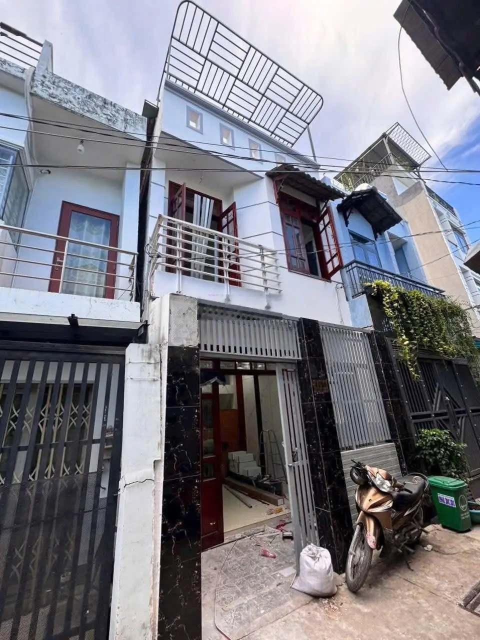 Nhà Đẹp chợ Cầu Đồng, lên Gò Vấp 10p, hẻm xe hơi thoáng đẹp, chỉ 4.38ty!