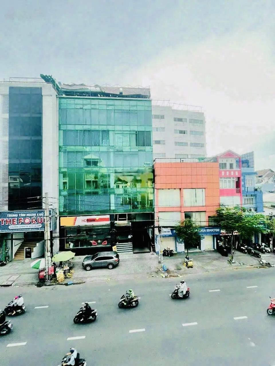 Bán nhà mặt tiền Nguyễn Thị Minh Khai, Quận 3. DT: 20m x 15m. Kết cấu: 1 hầm + 9 tầng. 88 tỷ
