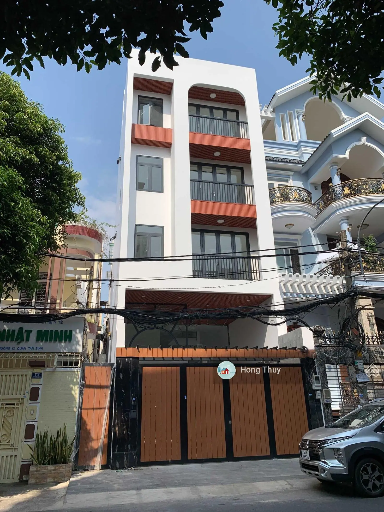 Bán nhà mặt tiền gần ngay C18 và Nguyễn Minh Hoàng, DT 5x20m giá rẻ nhất khu vực k300 chỉ 19 tỷ