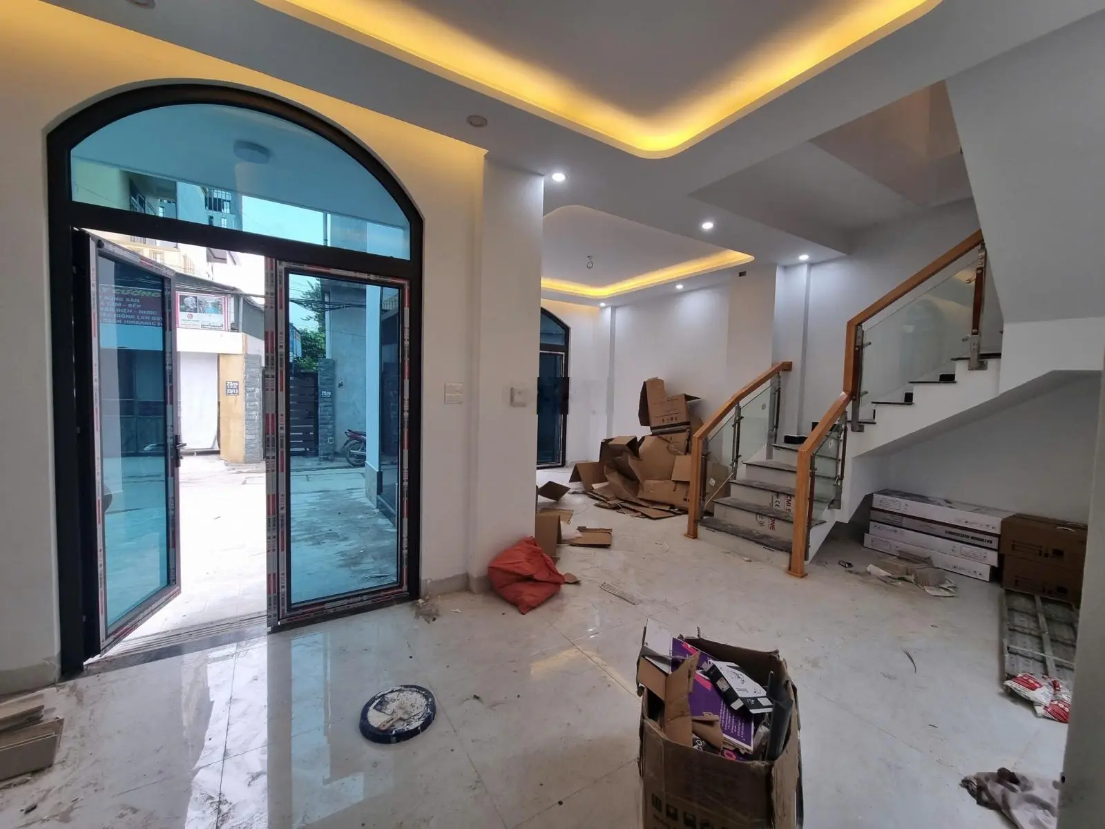 Nhà 4 tầng mới xây gần trường chuyên Lam Sơn