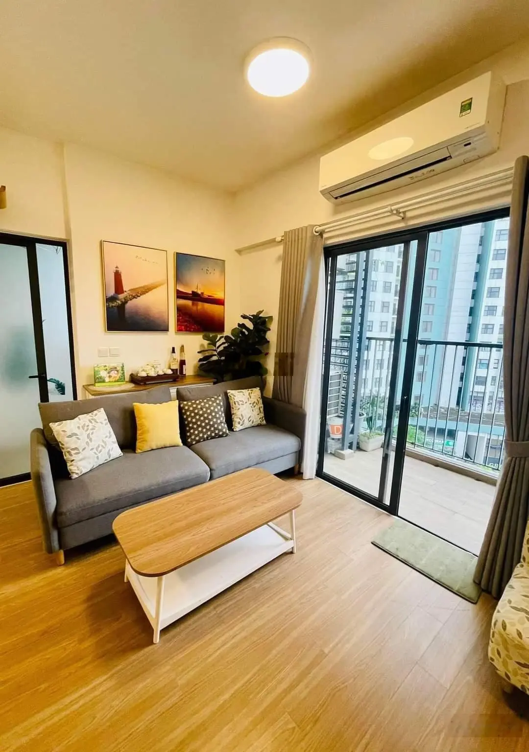 Chính chủ gửi bán gấp căn rẻ đẹp Aqua Bay Ecopark 63m2 giá 2,25 tỷ bao phí