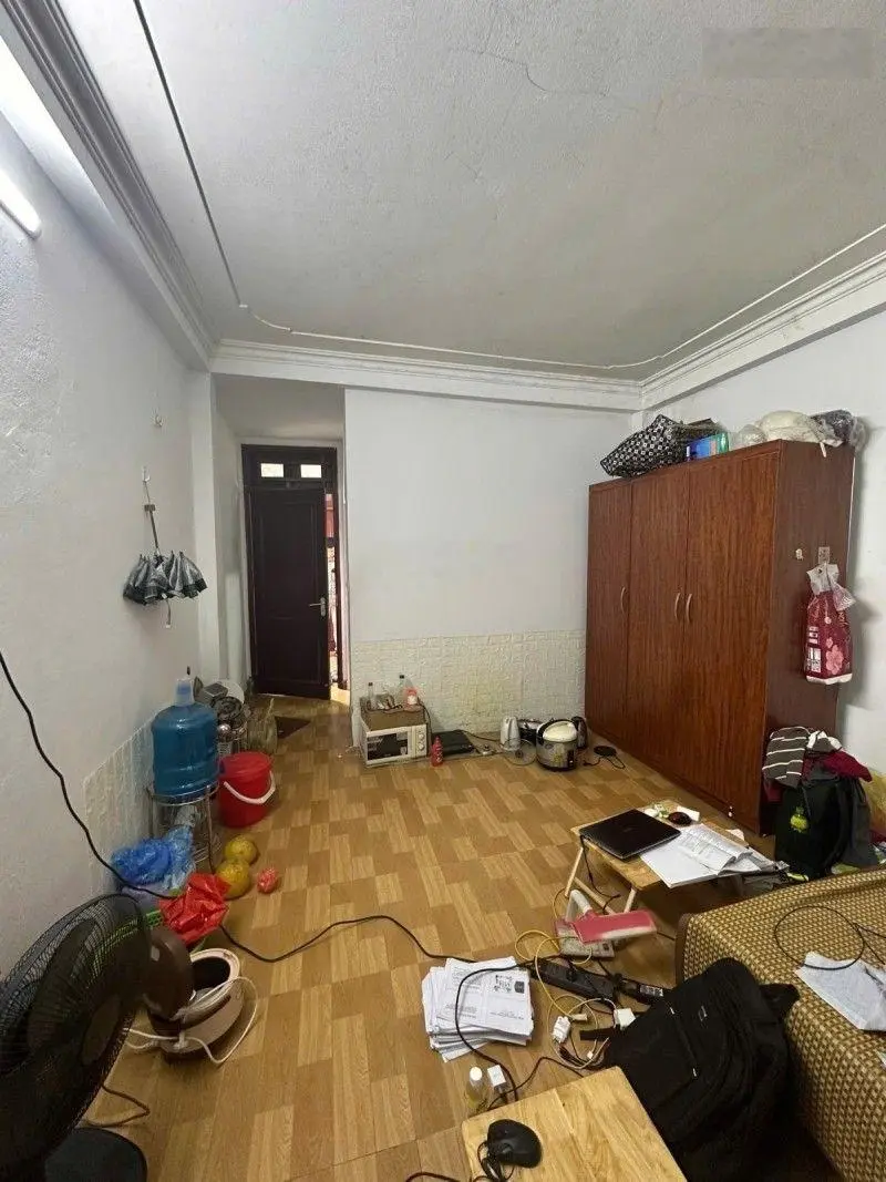 Bán nhà riêng tại Lê Thanh Nghị, 10,9 tỷ, 55m2, 10PN, 10WC, hàng hiếm! Cho thuê full phòng 45tr/th