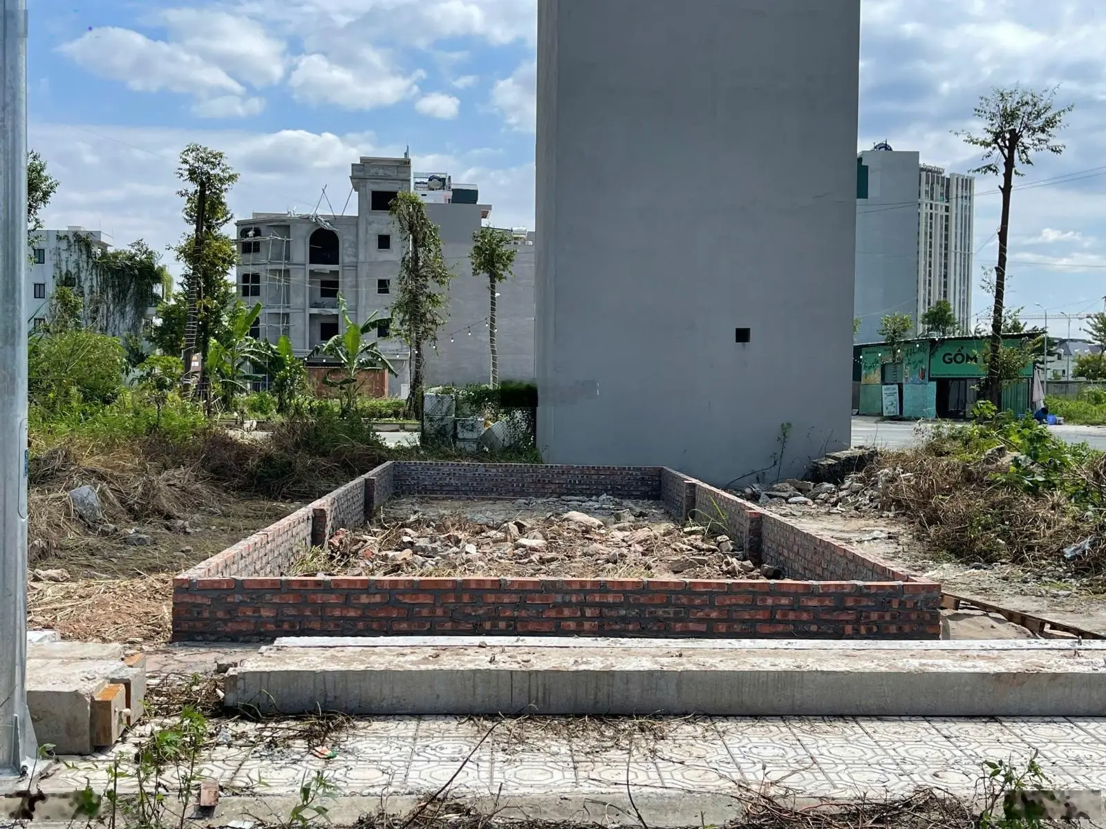 Bán lô đất dt 48,4m2, MT 4m, ngay sau đường 30m, đường trước nhà rộng 16m, view thoáng vĩnh viễn