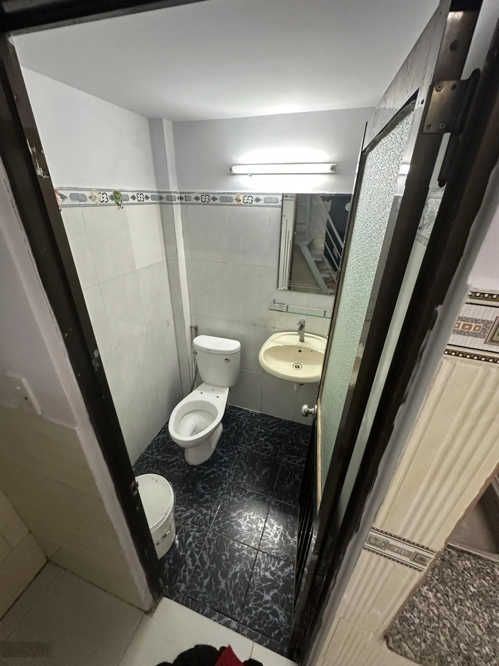 Bán nhà riêng chính chủ 1/ Hoài Thanh P14 Q8. 1 trệt 1 lầu. 1PN - 1WC. DTSD 37m2. SHR.