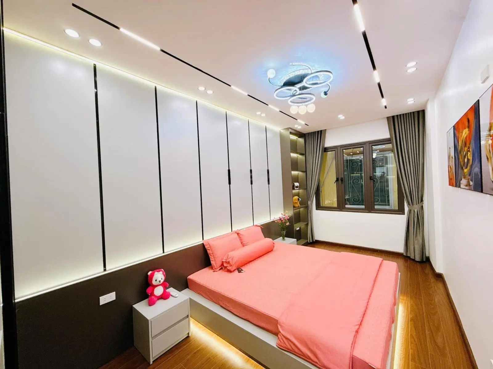 Nhà mới, ngõ nông, 32m2*5 tầng, 4m mặt tiền, full nội thất, Trung Phụng, chỉ 5.6 tỷ