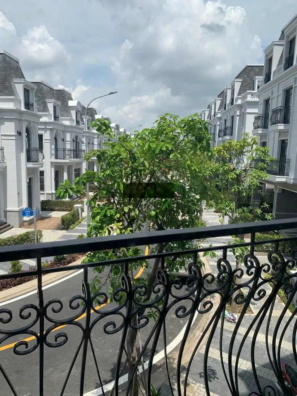 Bán giá tốt căn liên kế 6x20m, Amelie Villa, 1 trệt 3 lầu, giá chỉ 11.4 tỷ. Call: 0933 784 *** Hiền