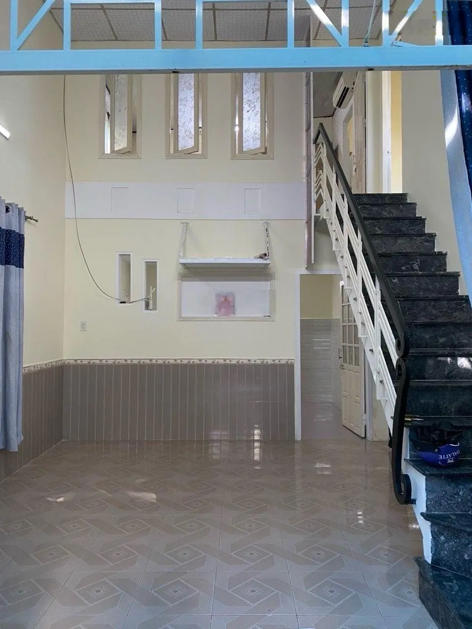 Bán gấp 2 tỷ 3xxx nhà gần bến xe tt đà nẵng, mặt tiền 6m nở hậu 6,2m