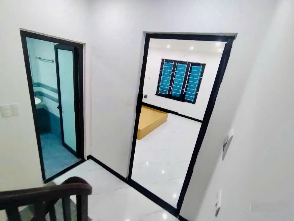 Bán gấp nhà 5 tầng 33m2 tại Trung Thanh, Hữu Hòa, Thanh Trì, mặt tiền 4m, giá siêu tốt 4.6 tỷ
