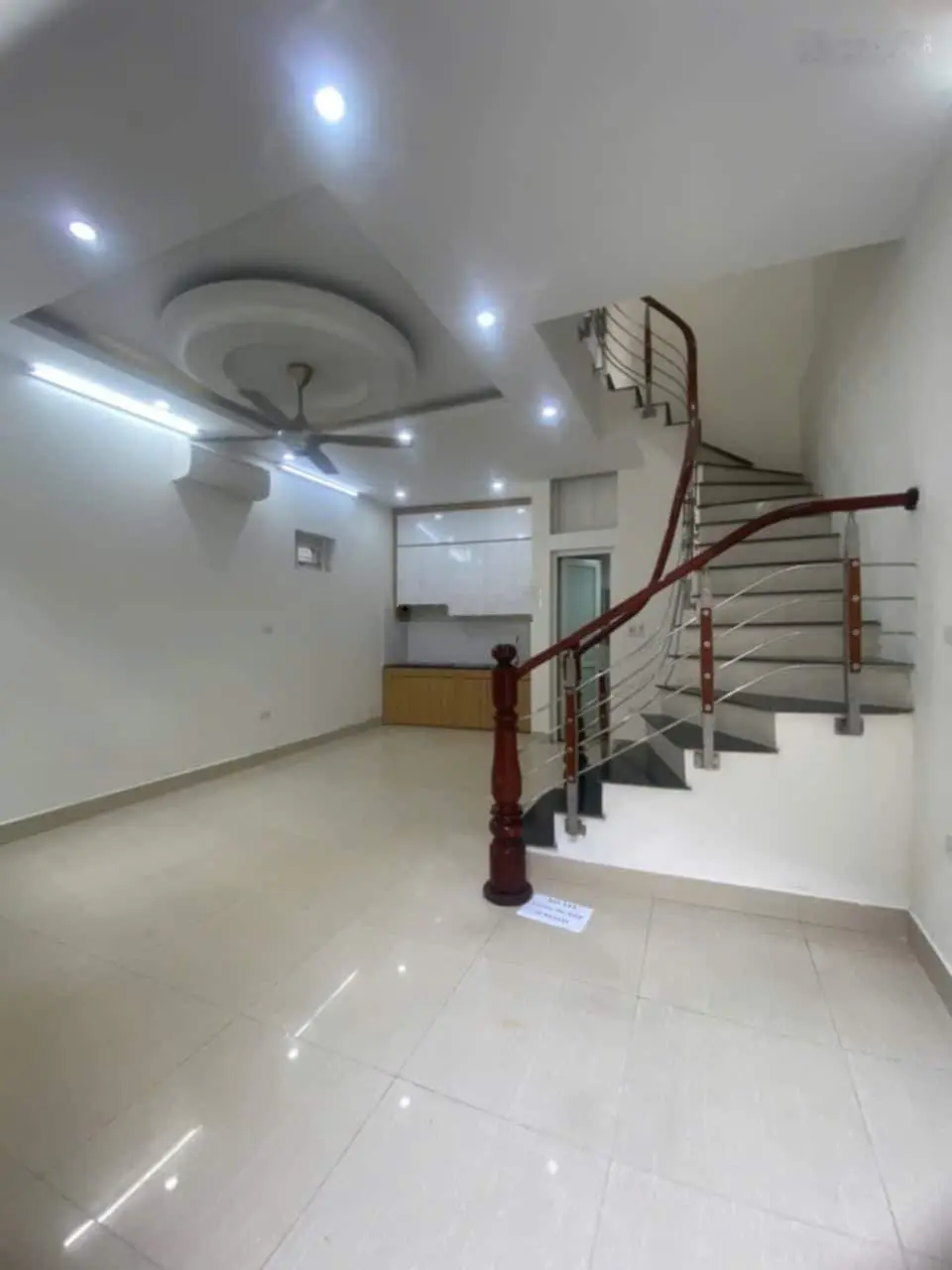 @ bán nhà : nghĩa lộ, yên nghĩa , hà đông -dt 40m2 3tầng ,mt : 5.1m giá: 4.85 tỷ( .