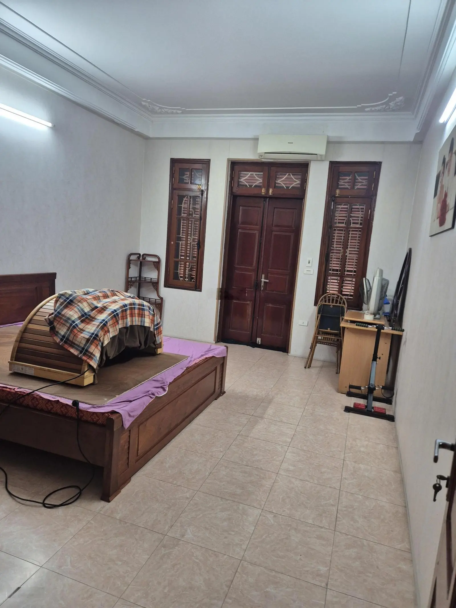 Chính chủ cần bán nhà phân lô ngay KĐT Him Lam Vạn Phúc DT 54m2, MT 5m 4t giá 16.xtỷ. Lh 0912002552