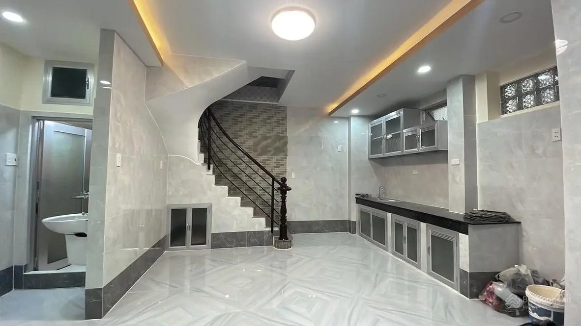 Bán nhà đẹp, khu sầm uất, gần Hàng Xanh, đường Xô Viết Nghệ Tĩnh, phường 25, Bình Thạnh