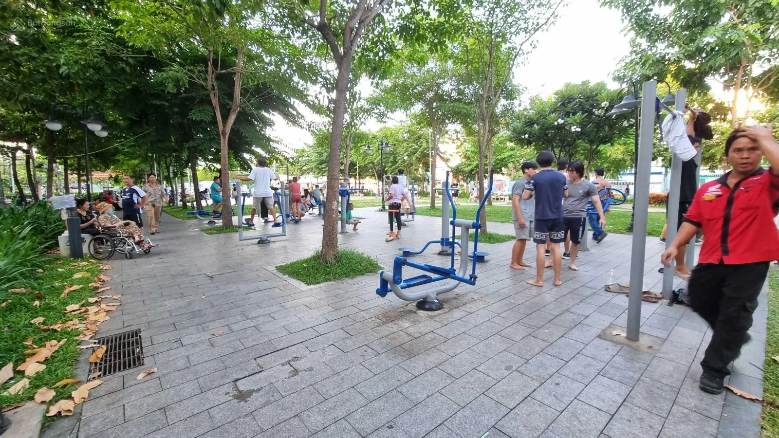 Mtkd Cư Xá Bình Thới, phường 8, (4*16m) 4 tầng, sẵn hđ thuê 22tr/th giá chỉ 13,5 tỷ