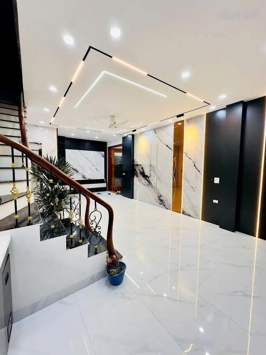 Hiếm! Bán nhà đẹp phố Kim Ngưu, 71m2 - 5 tầng thang máy, full nội thất cao cấp, giá 12 Tỷ