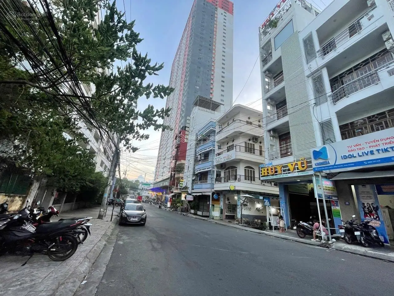 Bán nhà kinh doanh mặt tiền Nguyễn Đình Chiểu Nha Trang chân biển Hòn Chồng kinh doanh tốt