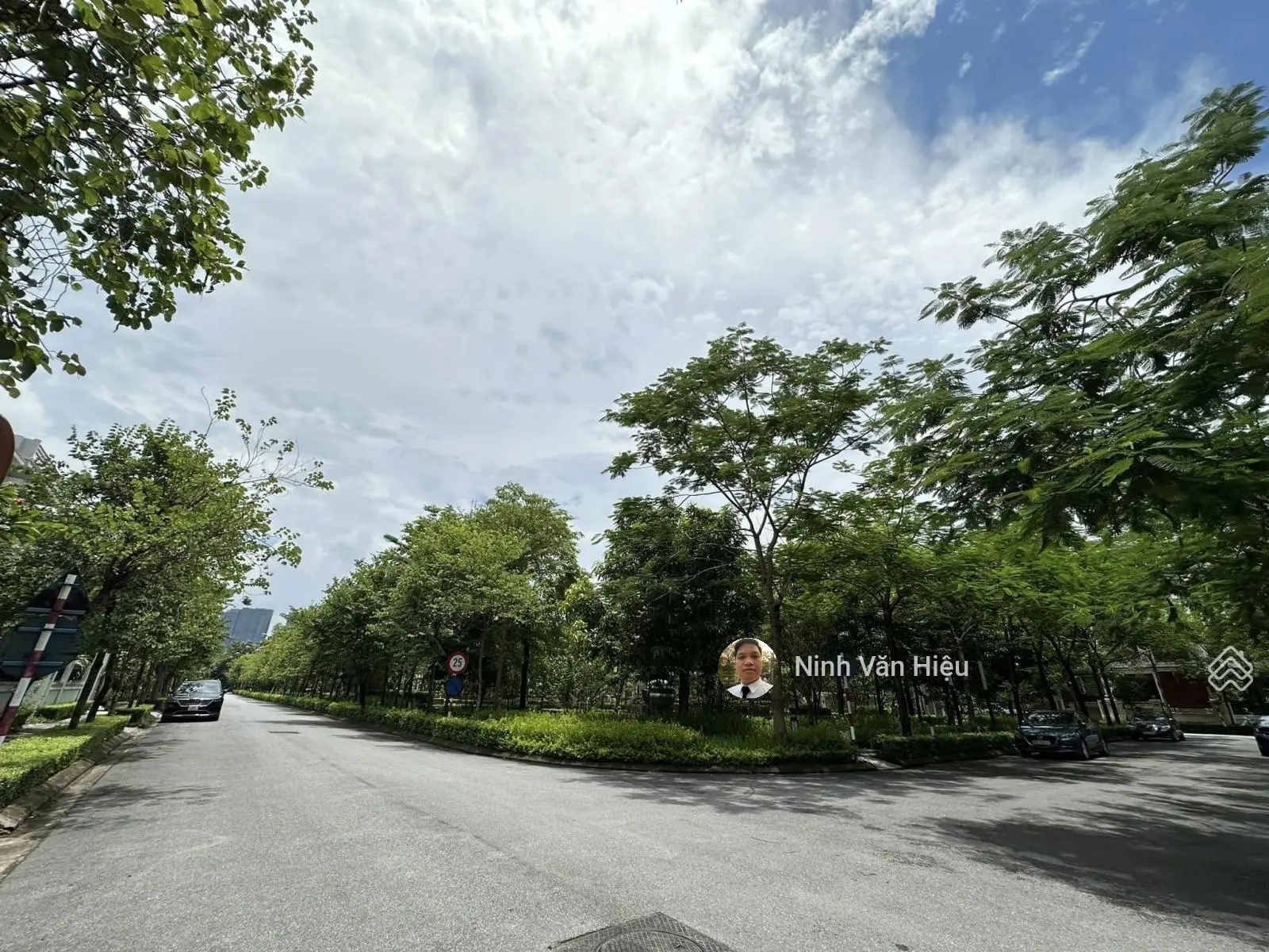 Bán biệt thự 200m2 sổ đỏ chính chủ tại Ciputra Hà Nội