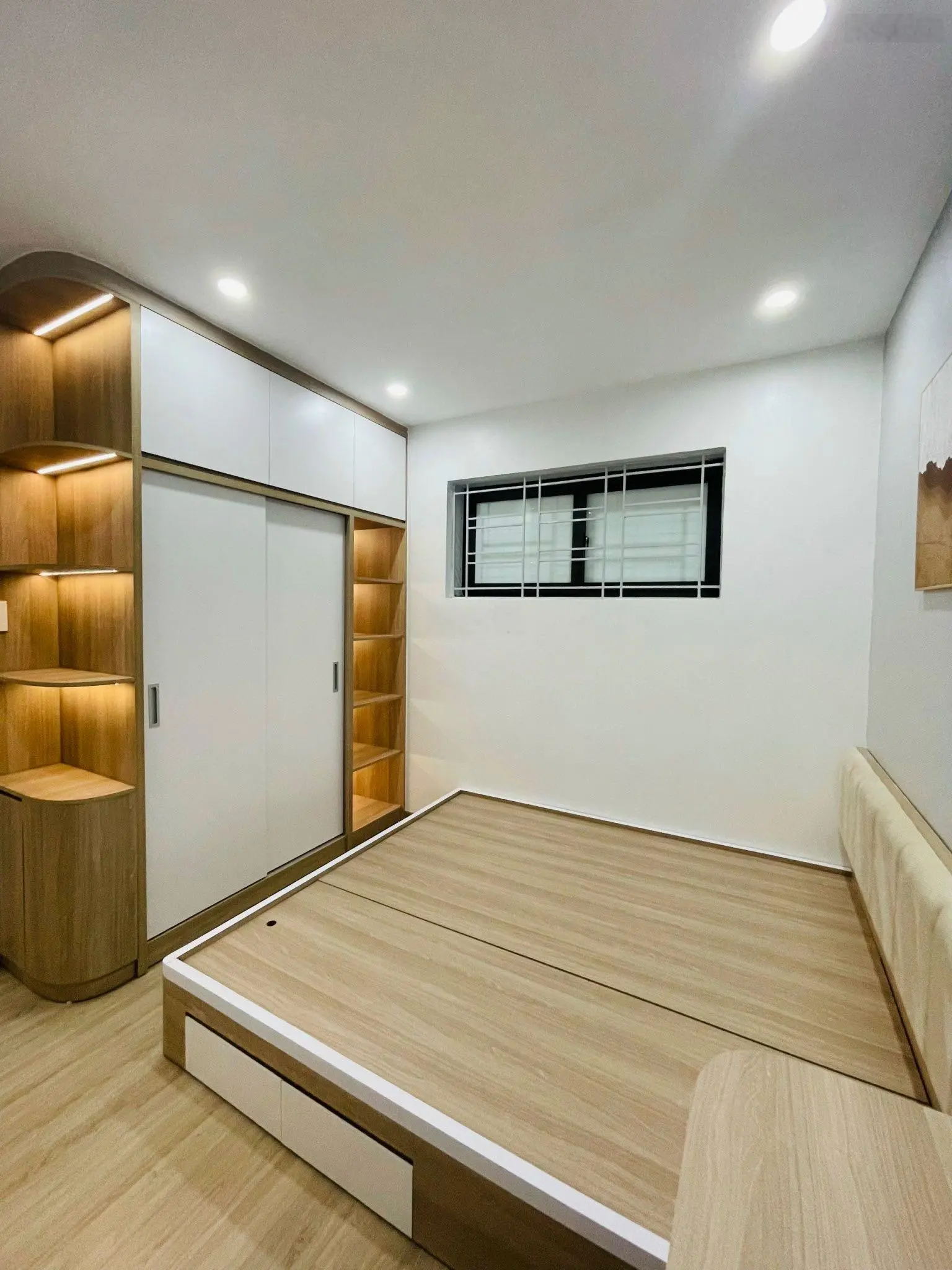 Bán căn hộ tại Nơ3 Bán đảo Linh Đàm - Hoàng Mai Hà Nội. 80m2 3ngủ 2VS. Giá 3tỷ480tr