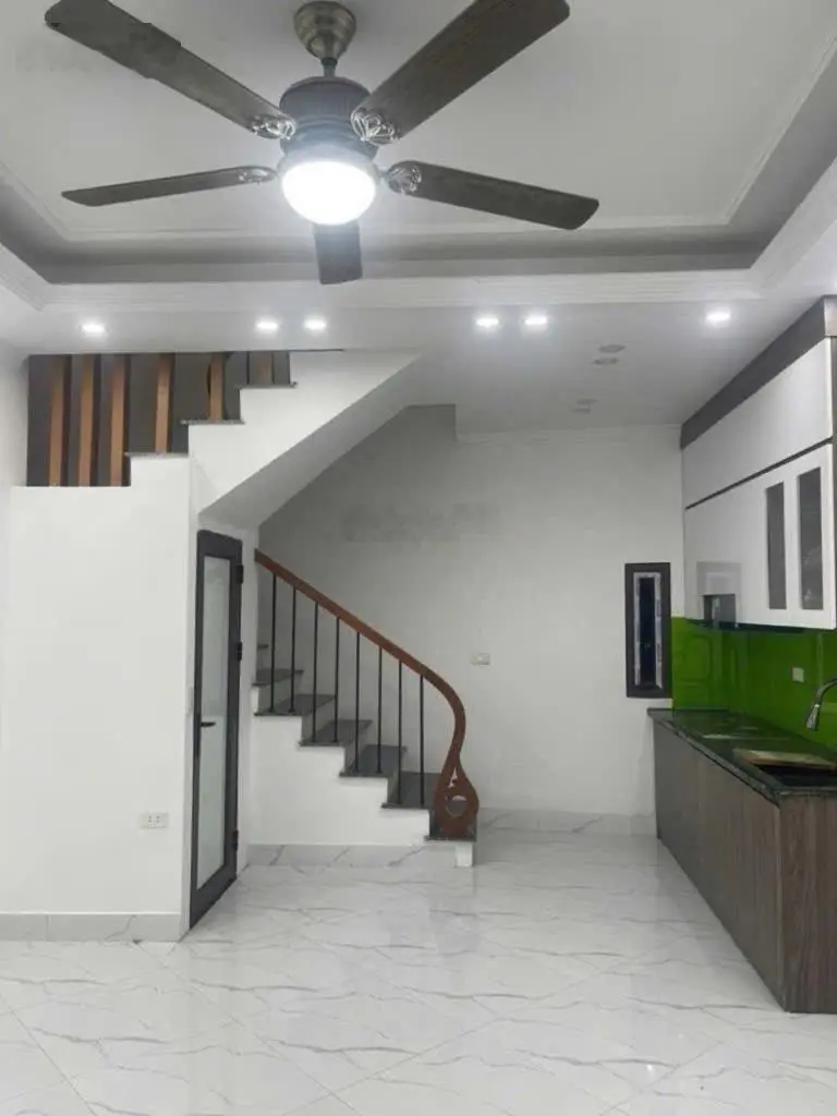Bán nhà 5tầng 30m2 thị trấn Trâu Quỳ. 3ngủ 3vệ sinh khép kín .đầy đủ tiện nghi.giá 4tỷ200triệu