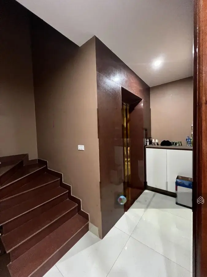 Bán nhà Ngô Thì Nhậm, Quang Trung, Hà Đông 5 Tầng Thang Máy Ôto ngủ trong nhà 86 m2 MT 8m giá 18 Tỷ