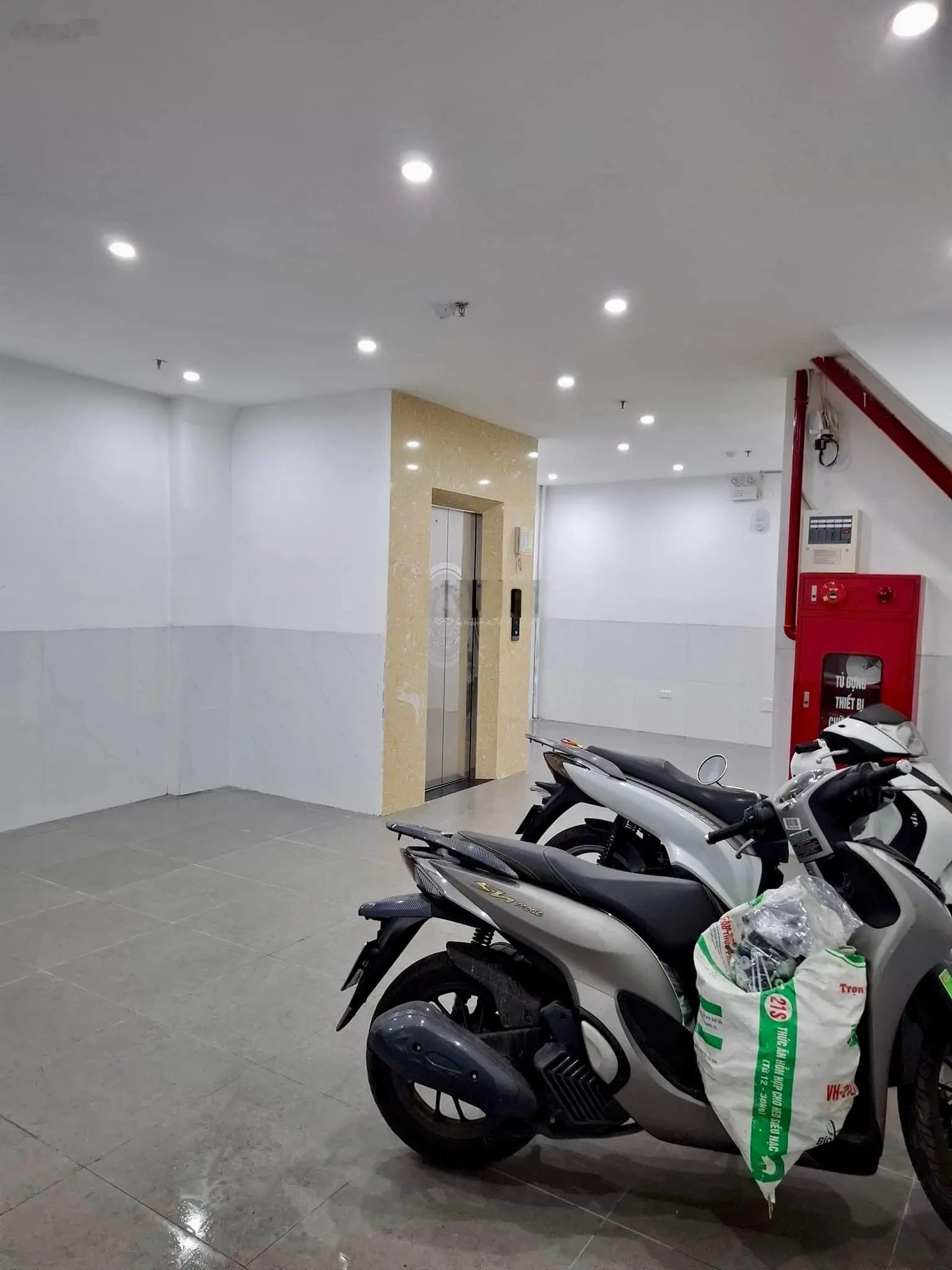 Siêu phẩm! Nhà Dòng Tiền 75m2, 6 Tầng, 18 phòng full nội thất, Thang máy, Gần Phố. Chỉ 16.5 Tỷ