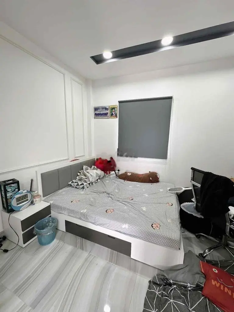 BÁN NHÀ ĐẸP QUẬN 11 KHU PHÂN LÔ ĐƯỜNG NHỰA 6M - 4 TẦNG 5PN SỔ VUÔNG A4