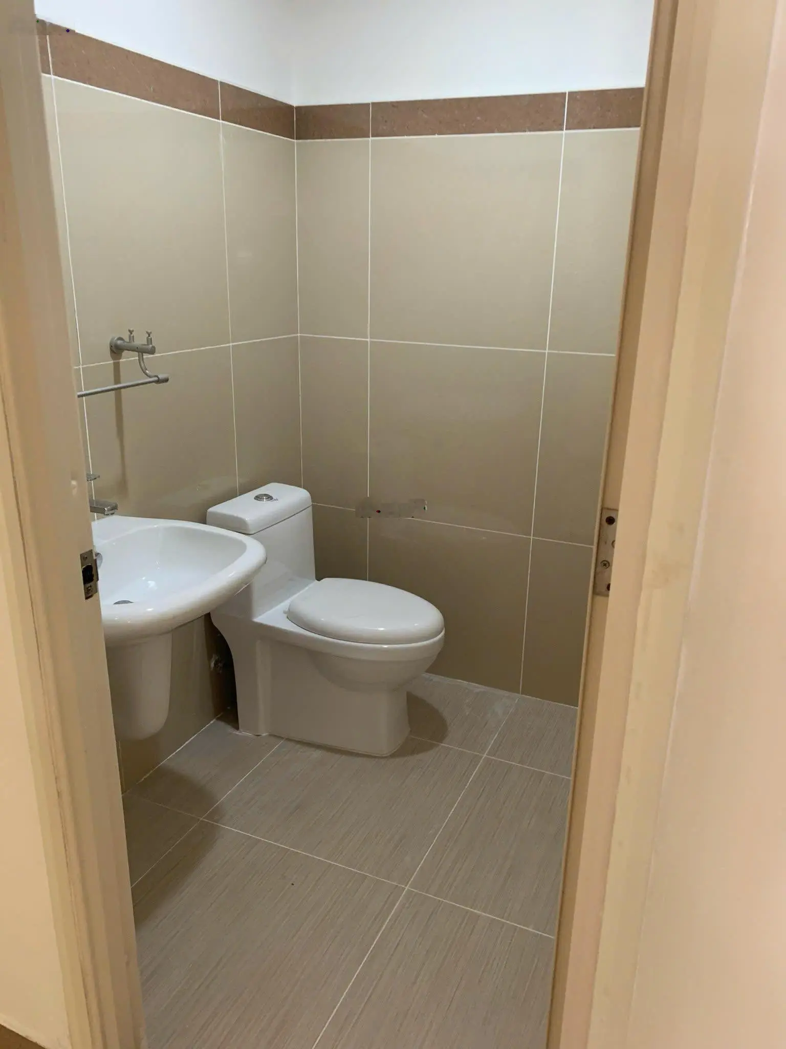 Bán căn hộ 161m2 3pn/4wc giá cực rẻ chỉ 2 tỷ 850 tại era town đức khải quận 7