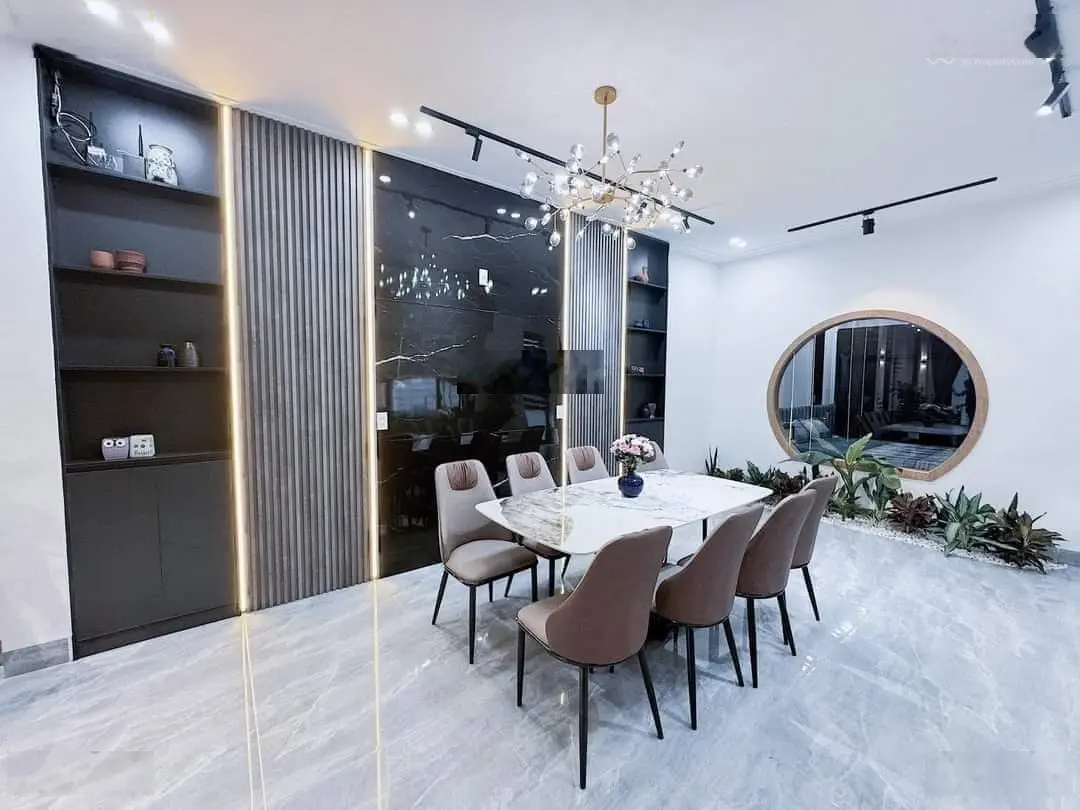 QUÁ RẺ! 3Tỷ580 sở hữu nhà diện tích lớn 87m2 ngay Hoa Lan, P.7, Phú Nhuận. Thuê 28tr. Sổ hông riêng