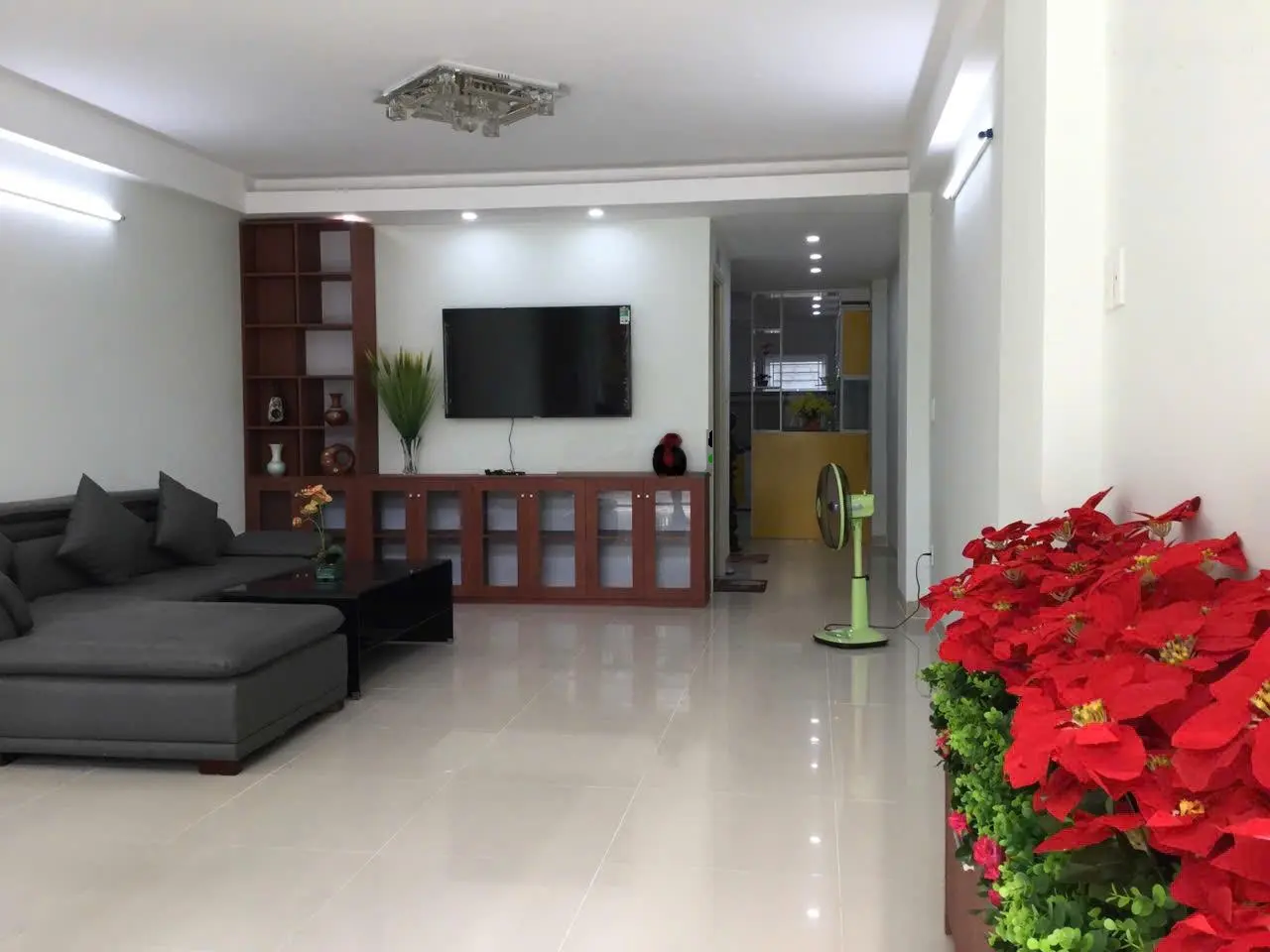Bán nhà 2,5 tầng đường Mỹ An 23, gần chùa Bà Đa, DT 96m2 giá 6 tỷ. LH: 0942 992 ***