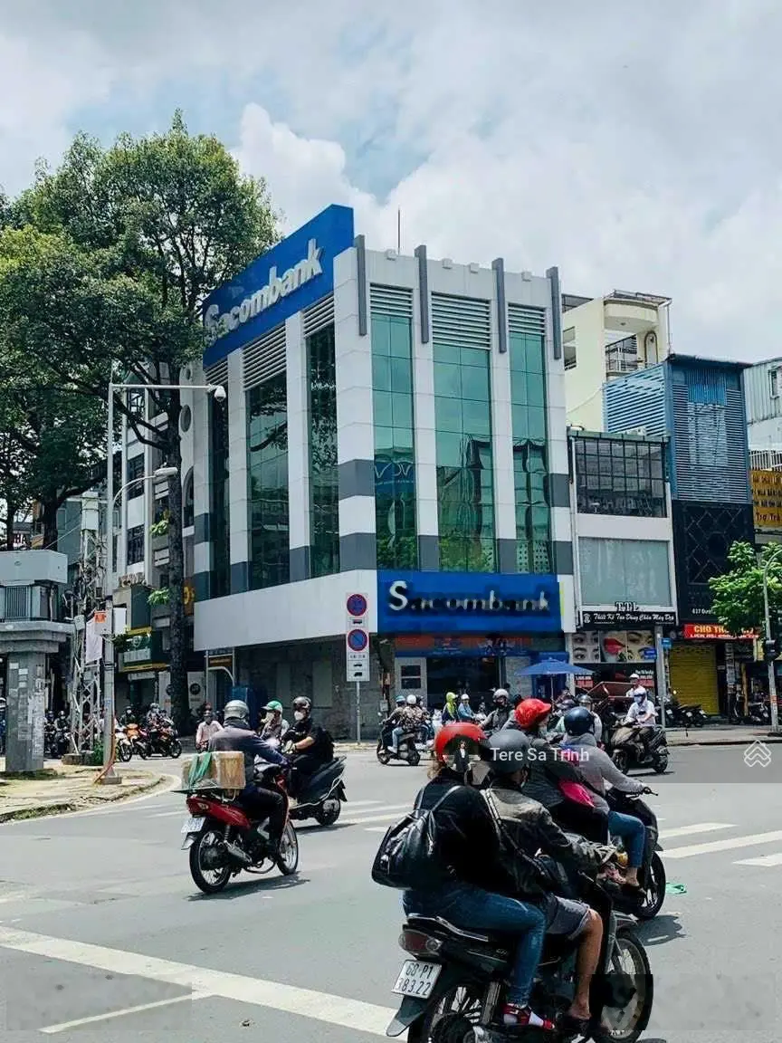 Bà tôi cần bán nhà Góc 2MT Nguyễn Hữu Cảnh - Bình Thạnh(20x20m) GPXD: 2 hầm 10 lầu 50 tỷ
