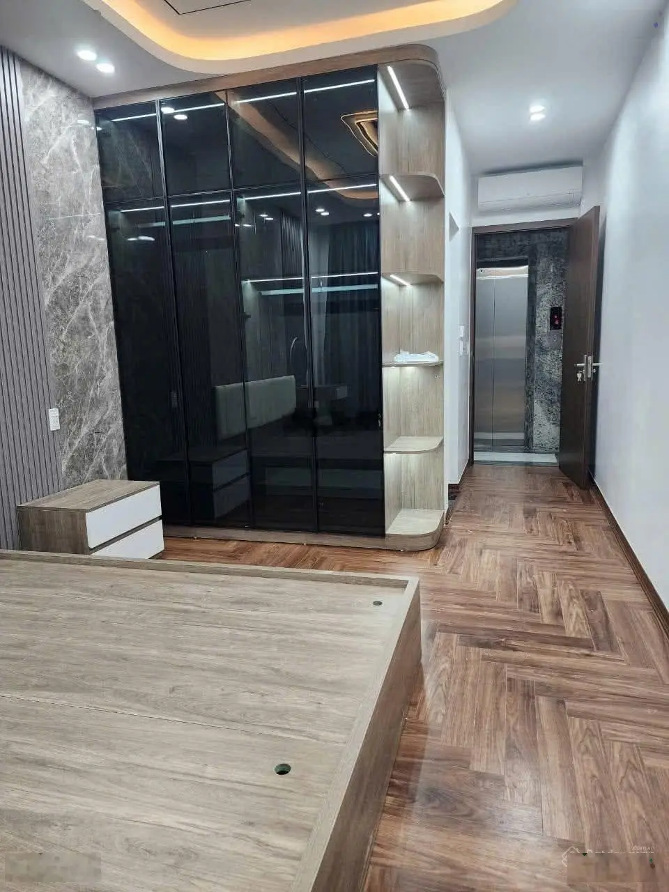 Siêu hiếm - ĐĐ - phân lô - vỉa hè đá bóng - kinh doanh đỉnh - 6 tầng thông sàn - chỉ 10 tỷ