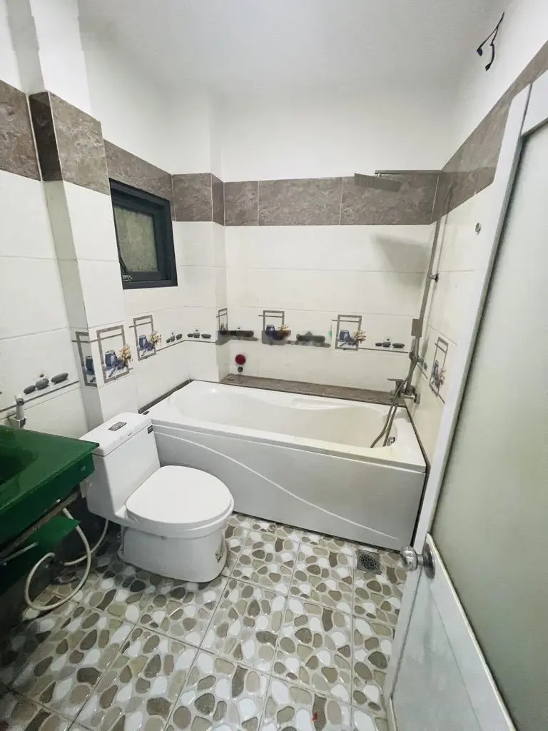Nhà 3 tầng Lê Đình Cẩn- 48 m2- 4 PN 3 WC- hẻm xe hơi - sổ riêng