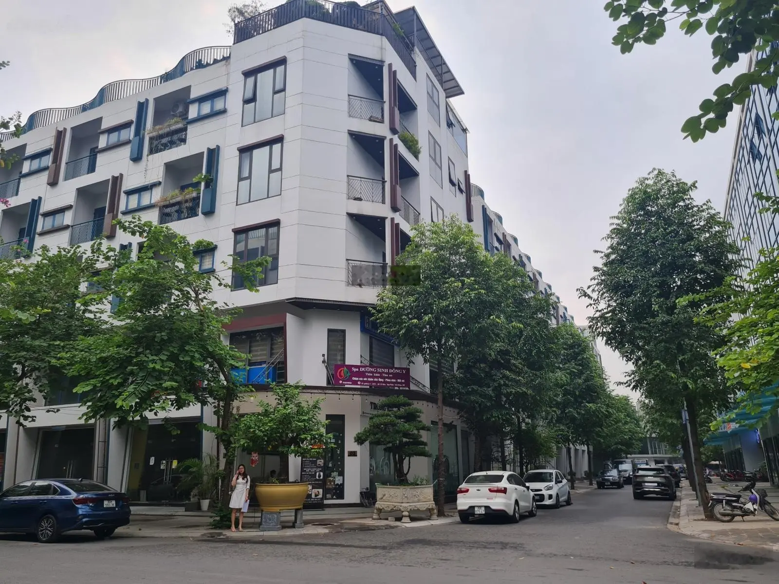 Tôi chính chủ bán căn góc khe thoáng TSQ Galaxy 101m2 giá nhỉnh 23 tỷ. Sổ đỏ ngay LH: 0963 689 ***