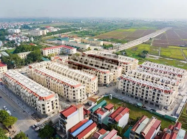 Bán gấp căn xẻ khe shophouse Him Lam Thường Tín, chỉ 12,x tỷ, 81m2, 5 tầng, 4PN, 5WC