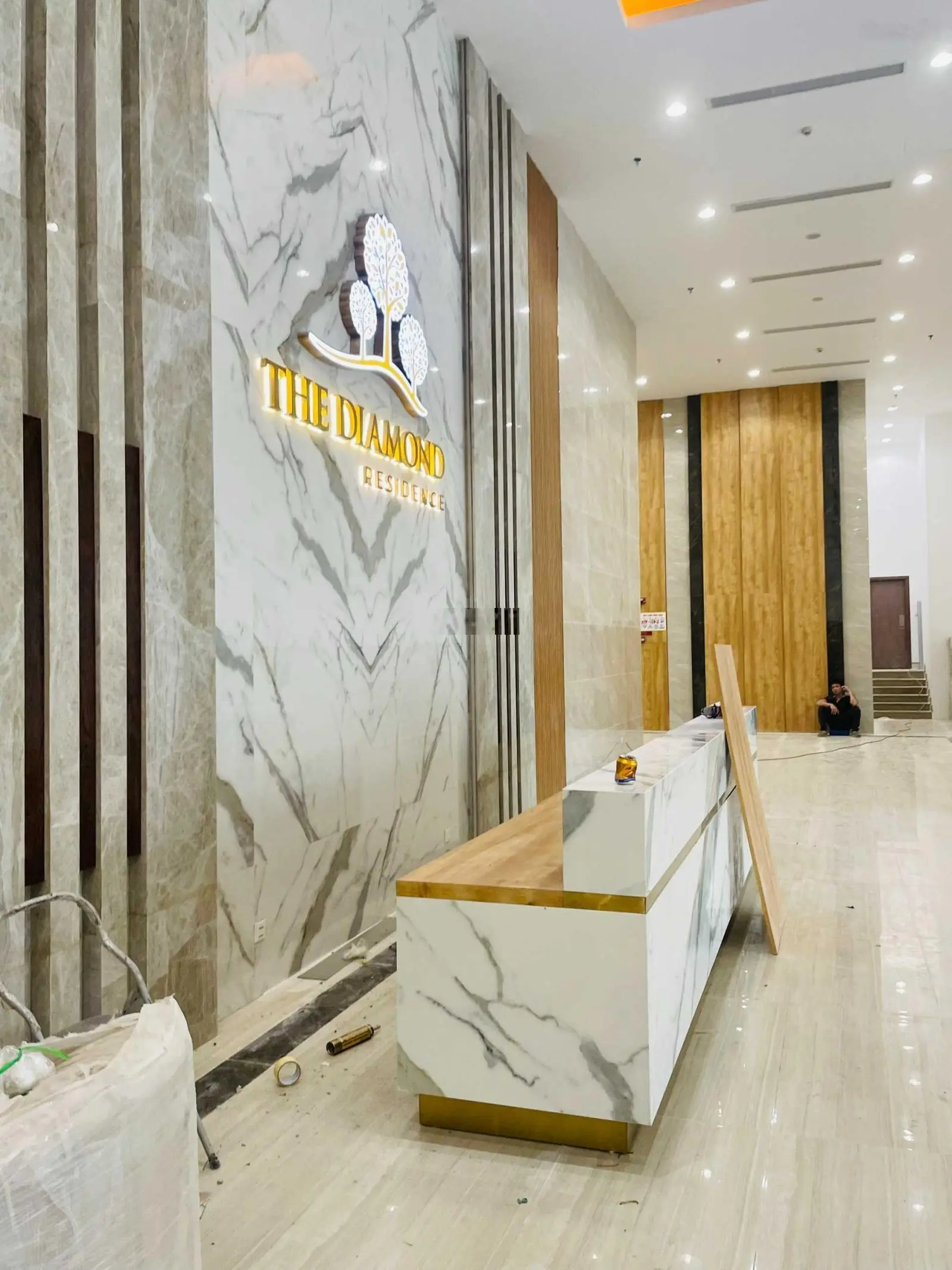 Bán căn hộ 150m2 4 phòng ngủ rộng tầng 24 ban công Tây Nam nhìn ra Hoàng Đạo Thúy