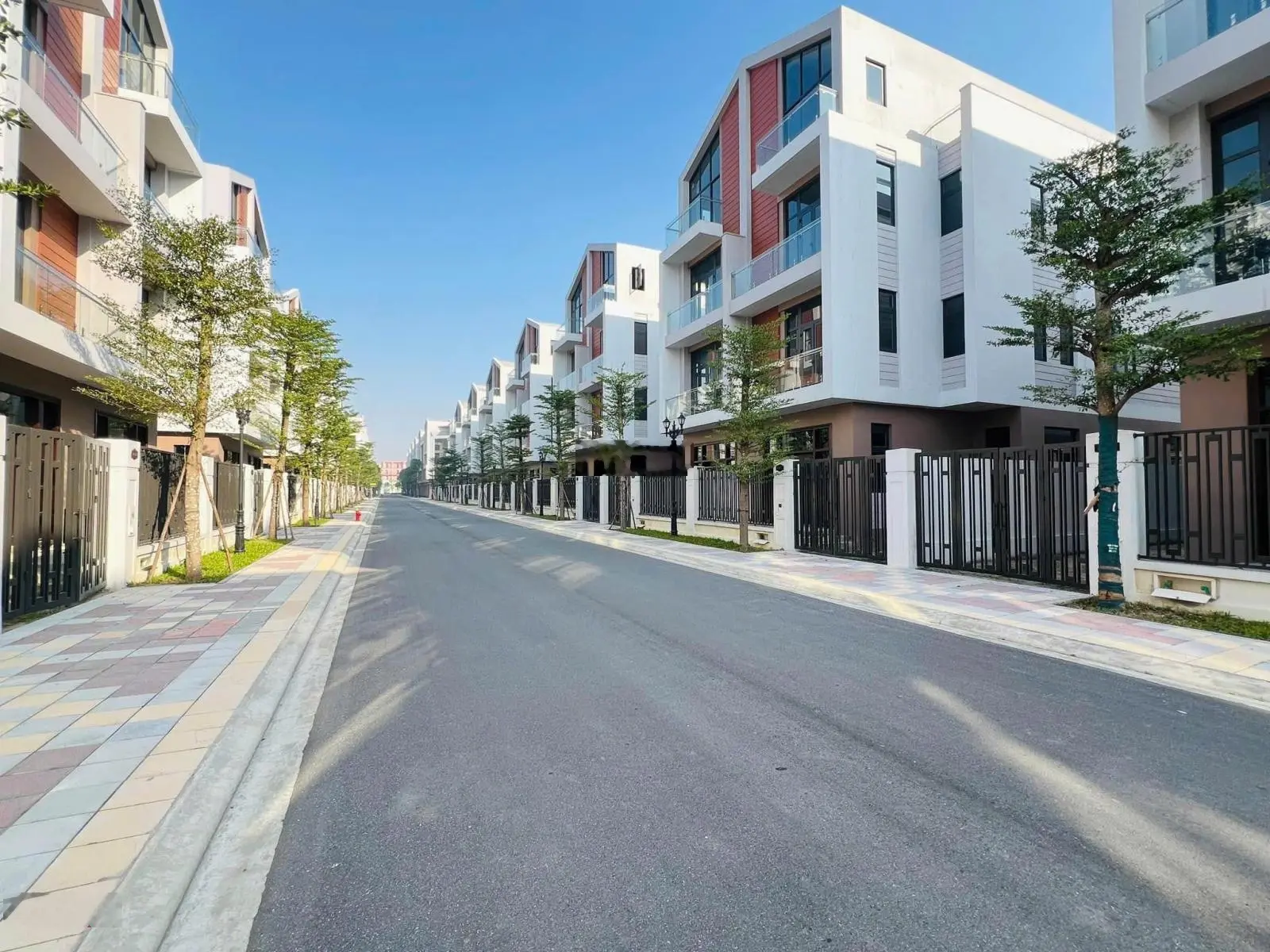 Mở bán biệt thự tứ lập ánh dương vin 3 - view hồ - công viên nước - ck 22% - htls 24 tháng 0%