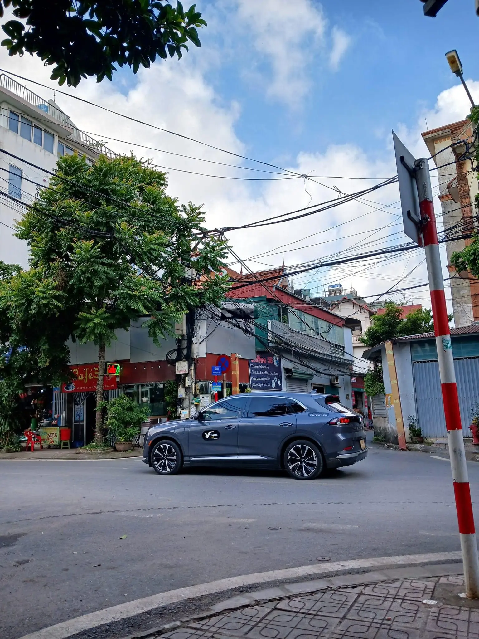 Nhà mặt phố Thạch Cầu, Long Biên, lô góc, tương lai view KĐT sinh thái Sông Hồng, hàng cực hiếm