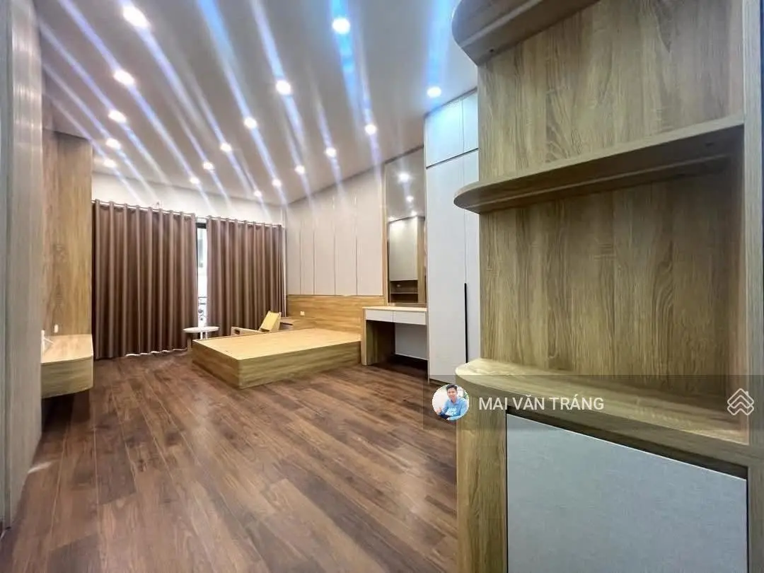 Hơn 8 tỷ! Bán nhà mễ trì hạ nam từ liêm, 40mx5t thang máy,lô góc 2 thoáng,20m ra ô tô,ngõ rộng 2.5m