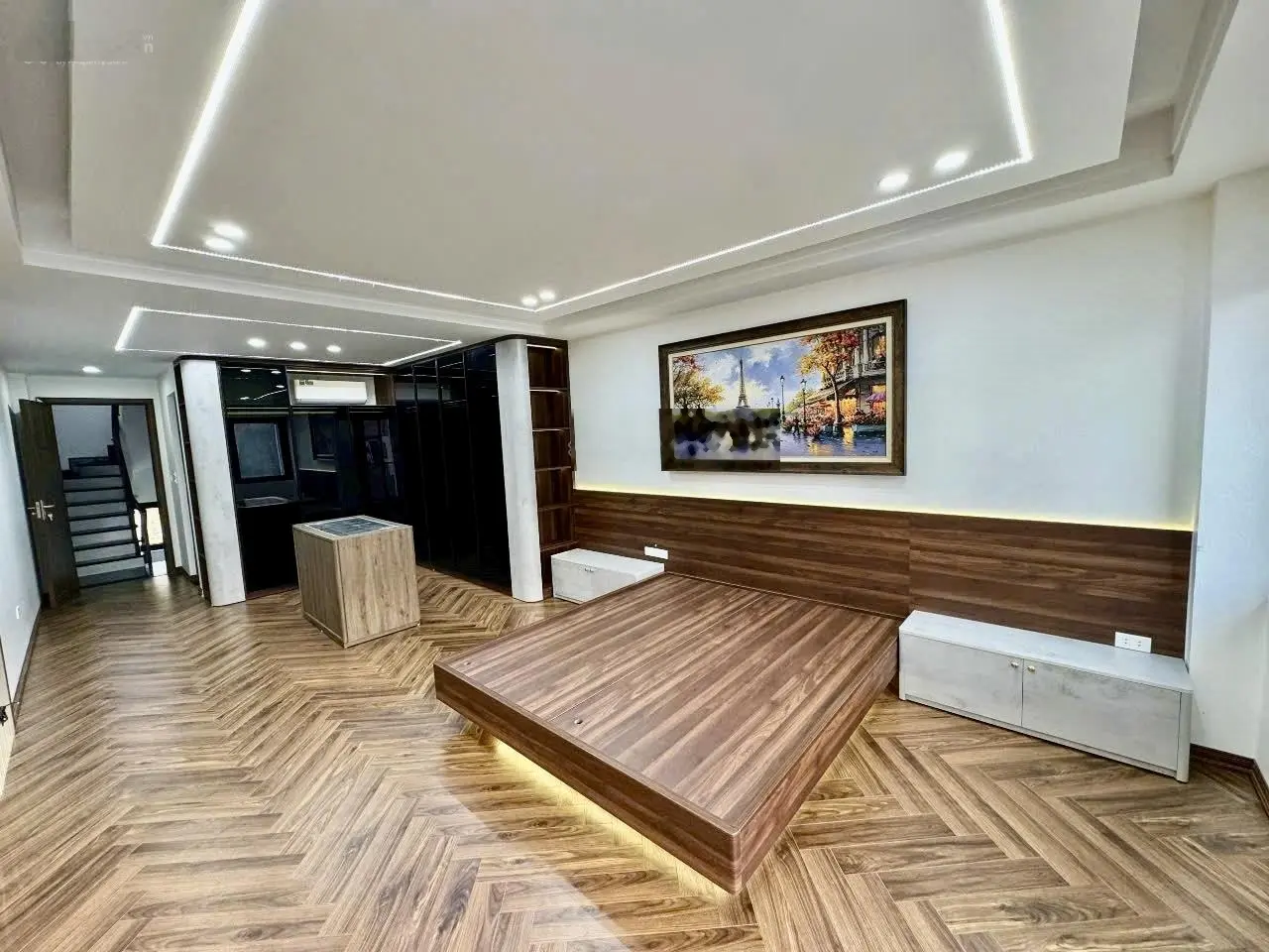 Phố trạm mặt ngõ kinh doanh nhà mới,full nội thất đẹp.chân cầu vĩnh tuy,gần aeon long biên ga ra