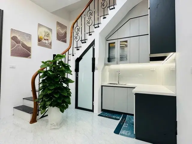 Mặt ngõ Kim Mã - DT 30m2 - 4 tầng - MT 5m - 5 tỷ - khu vực hiếm nhà bán - mặt ngõ kinh doanh