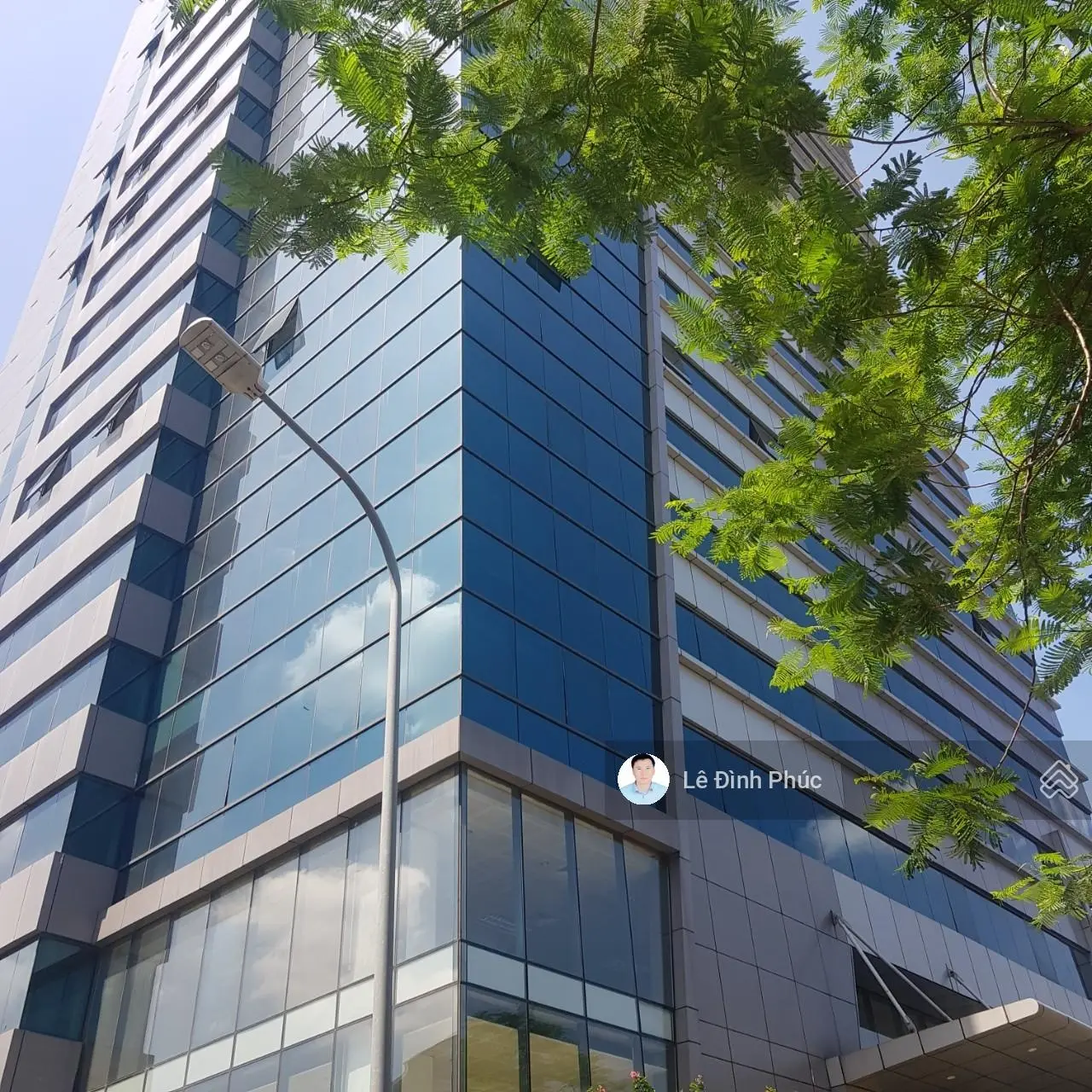 Tòa nhà Minh Khai, lô góc, 140m2x7T, MT 10m, 3 măt thoáng, ô tô tránh, KD + VP, 31 tỷ
