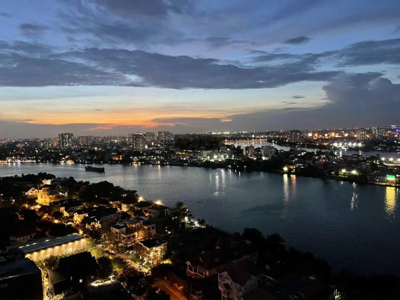 Bán căn hộ 185m2 Xi Riverview Thảo Điền view sông giá tốt