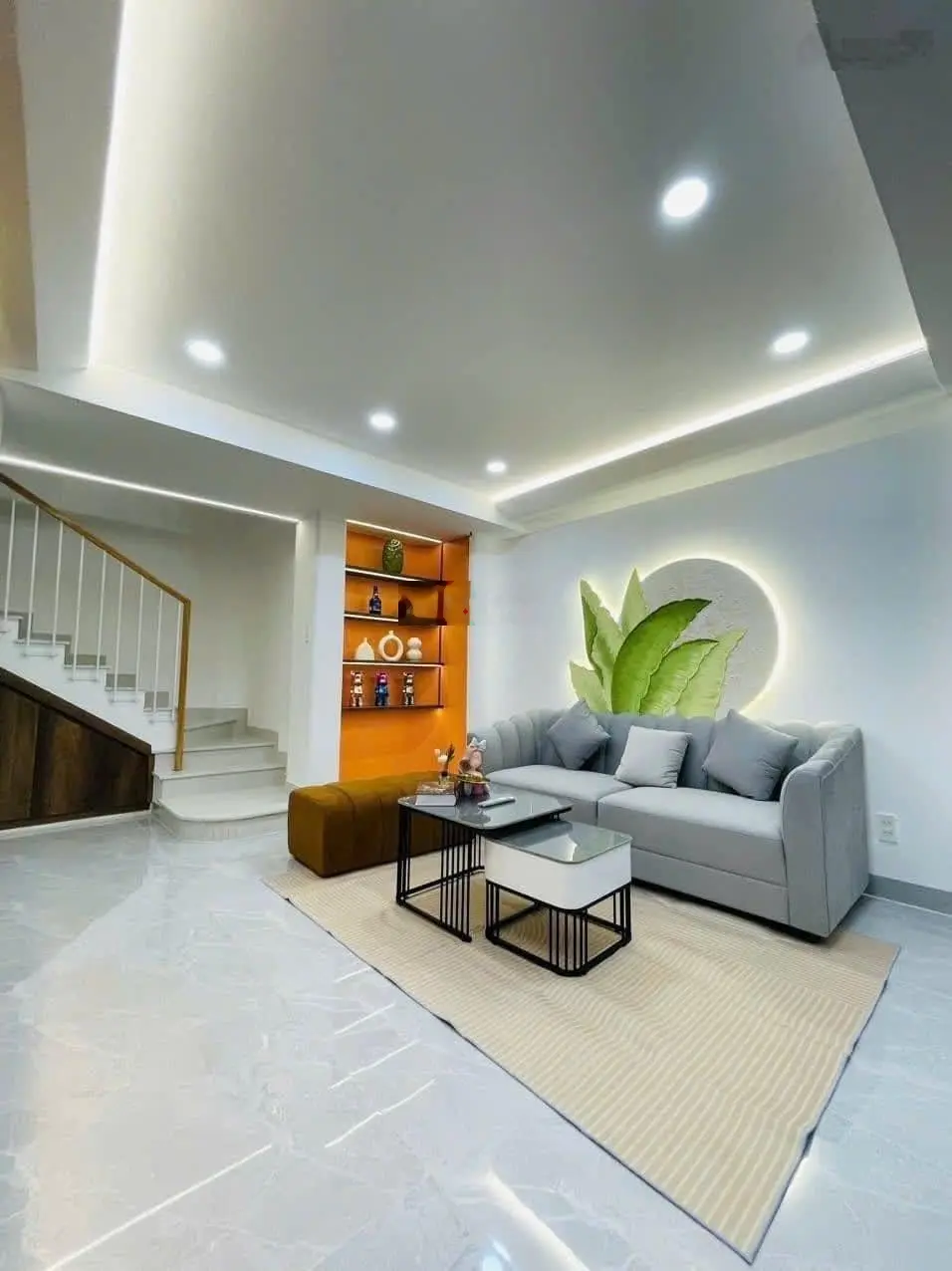 Bán căn gần chợ Hồ Thị Kỷ, 106m2. Bán 3tỷ100. Trần Bình Trọng, P1, Q10 4 tầng + 1 lửng hẻm oto 5m.
