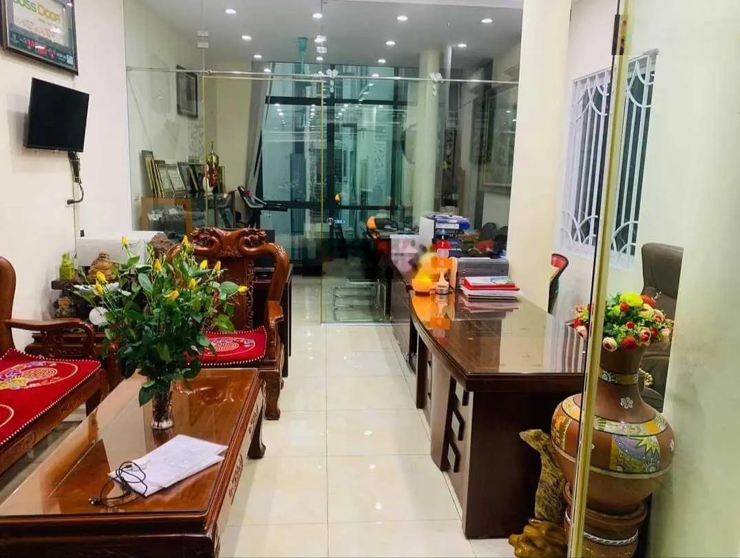 Bán nhà Trần Duy Hưng diện tích 60m2, 6 tầng thang máy, full nội thất