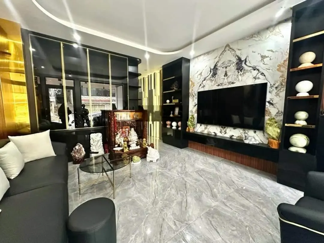 Bán nhà đẹp mới xây mặt tiền kqh phạm hồng thái, tp đà lạt. dt: 88 m2 , giá: 14,5 tỷ. 0908 748 ***