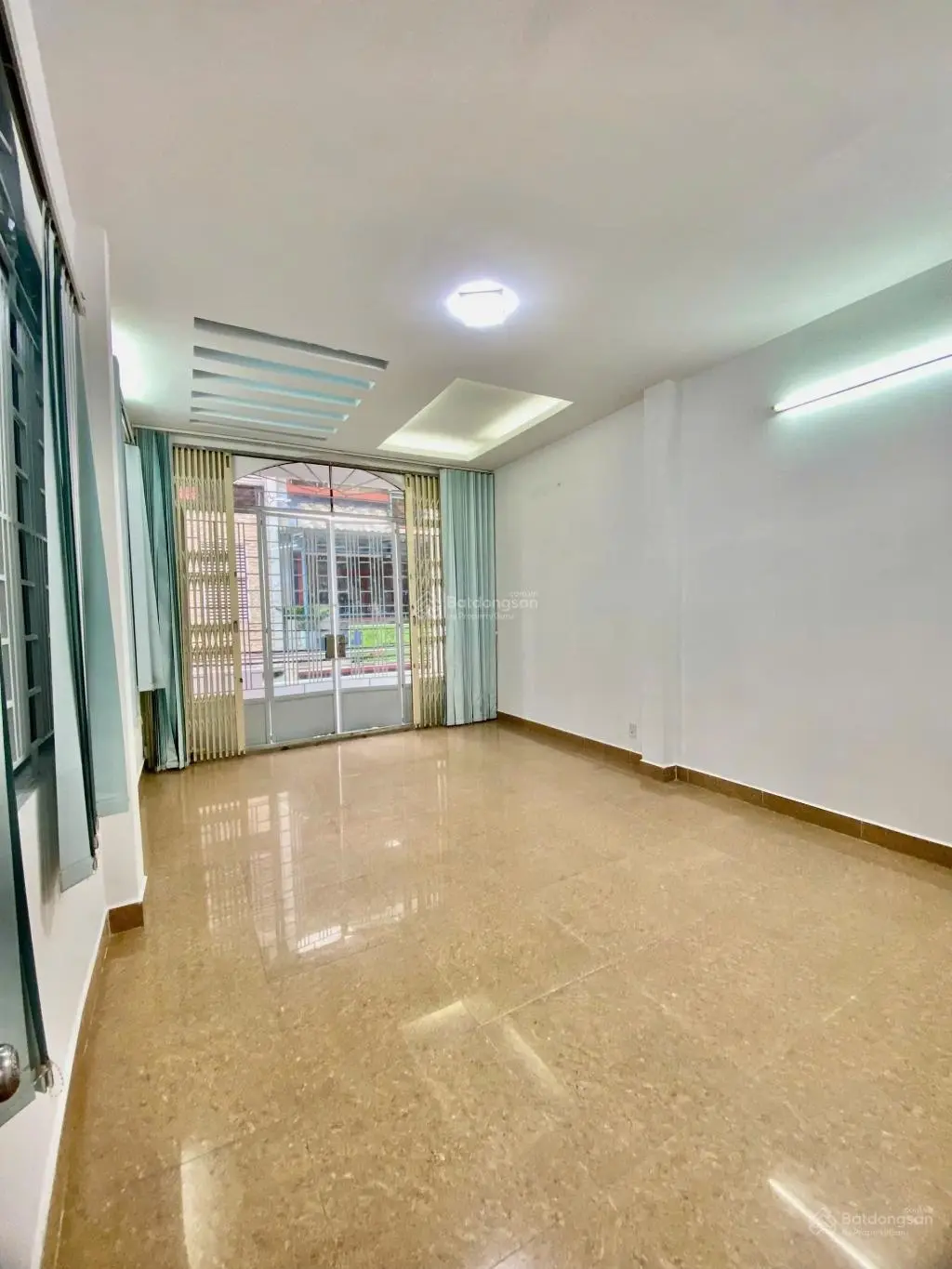 Bán gấp nhà hẻm xe hơi, Phan Huy Ích, Tân Bình tổng diện tích 225m2, giá chỉ 8,2 tỷ thương lượng