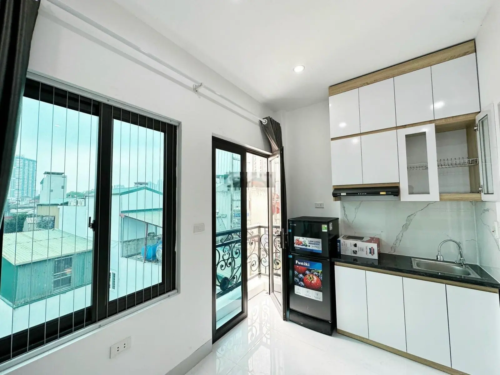 Đừng bỏ lỡ - phố Giáp Nhất 39m2x5T- 8phòng cho thuê - ngay gần Royal tiện ích bạt ngàn trước nhà 3m