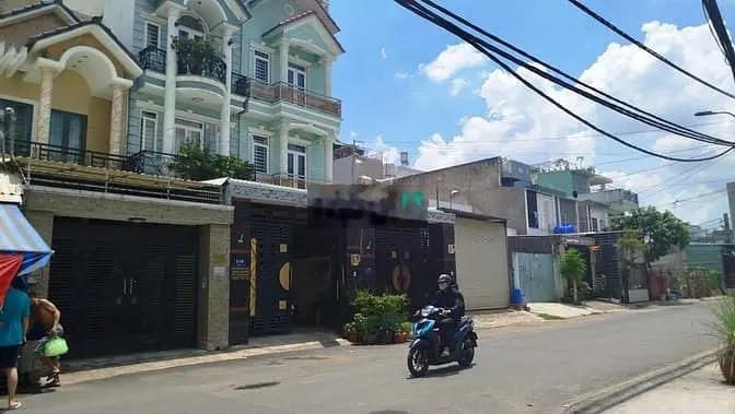 Bán đất mặt tiền giá 5,5 tỷ, diện tích 83 m2, tại Tăng Nhơn Phú A, Thủ Đức