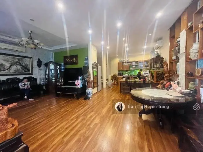 Bán biệt thự cổ Đội Cấn Kim Mã, 101m2 5 tầng đẹp, gara, ô tô tránh, 1 nhà ra phố, 20 tỷ 0973 355 ***