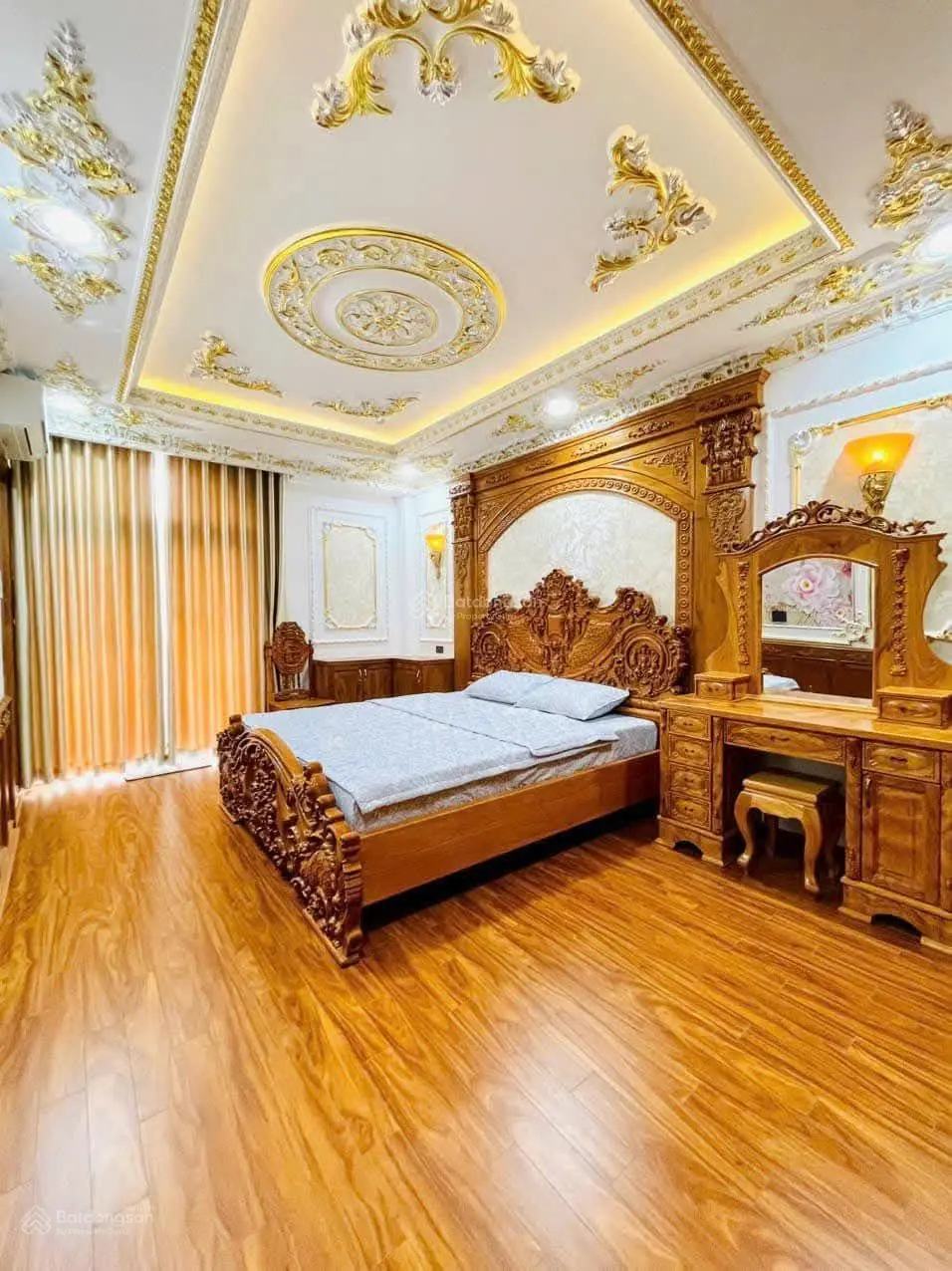 Cần bán gấp căn biệt thự 3 lầu siêu đẹp gần công viên nguyễn sỹ sách chỉ 10.5 tỷ