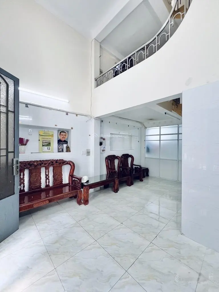 Nhà 6 tầng BTCT, Lạc Long Quân, phường 8, Tân Bình 45 m2, 7 PN 4,2m X 11m chỉ có 6,95 tỷ .
